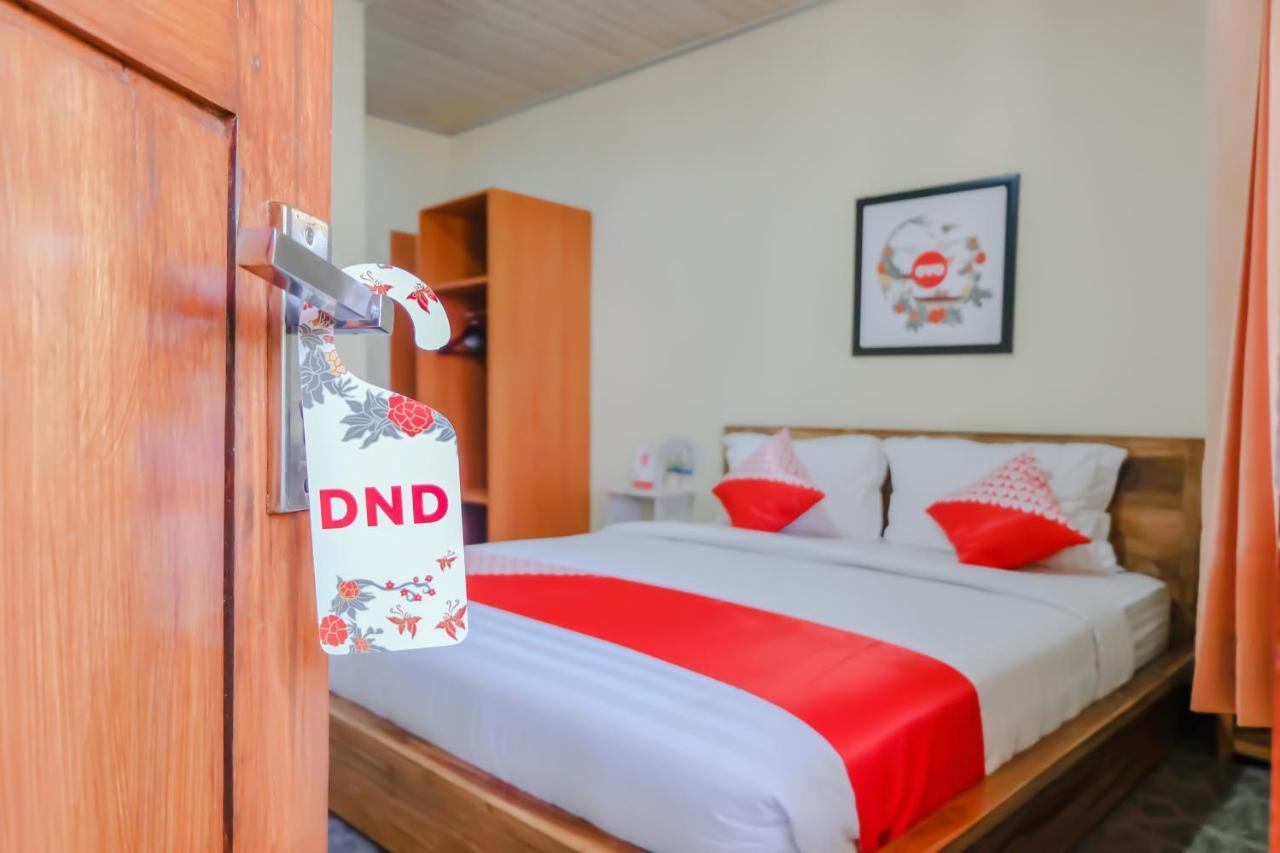 Oyo 1175 Oemah Djowo Resort Magetan Екстериор снимка